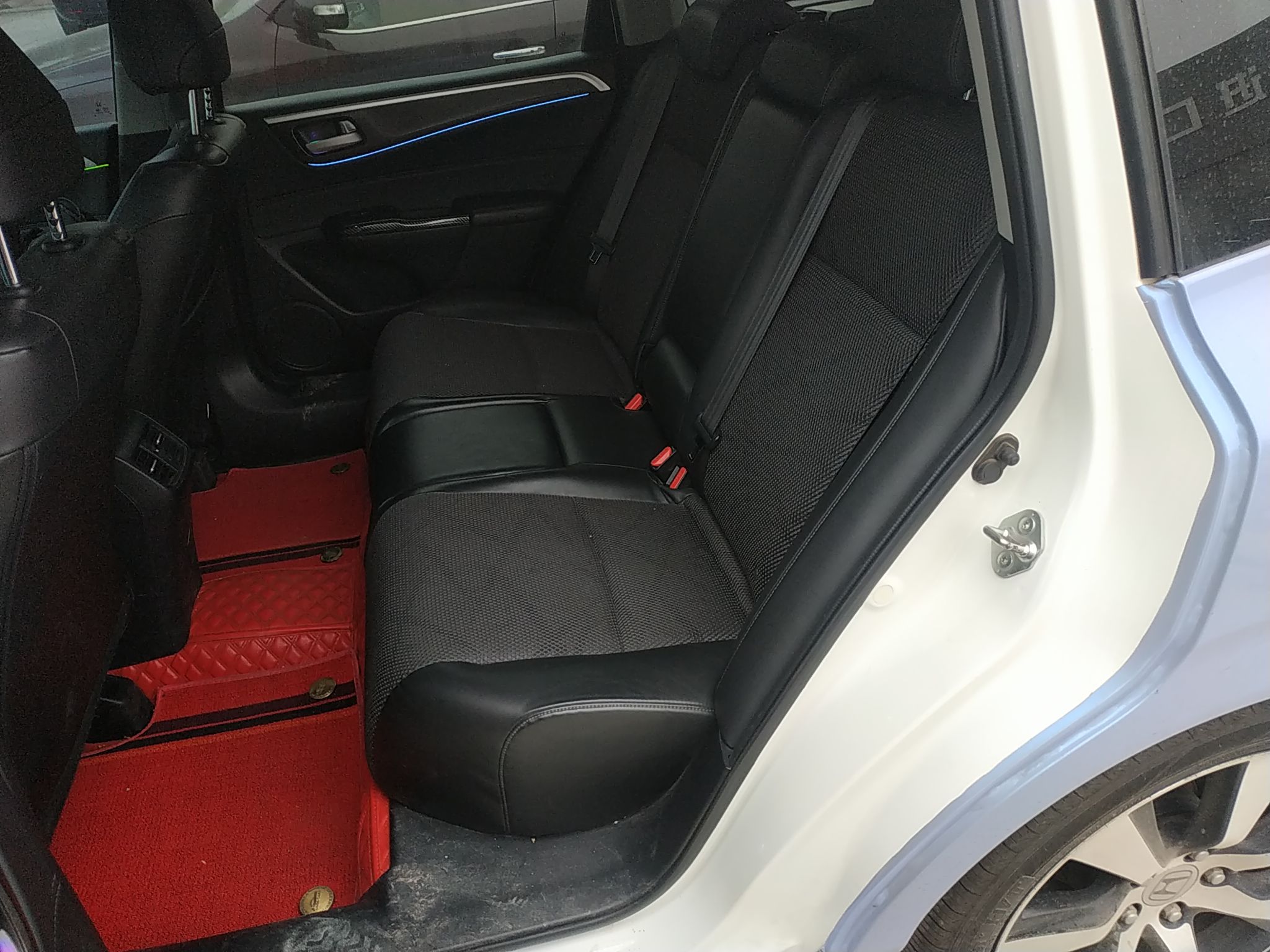 Used Honda Jade 2013 1.8L automatic Comfort version 5 seats
