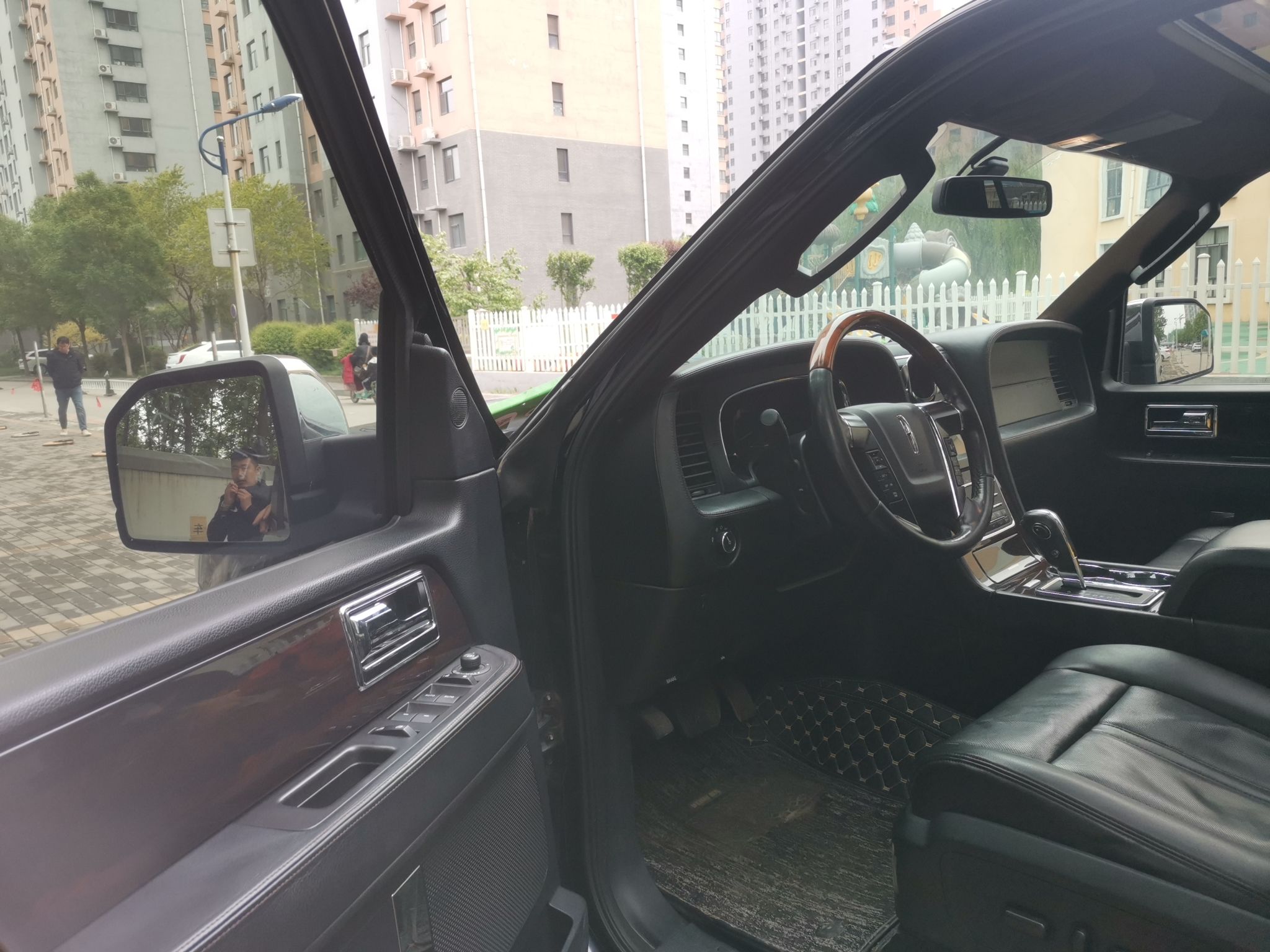 Used Lincoln Navigator 2016 3.5T AWD Driver Seat