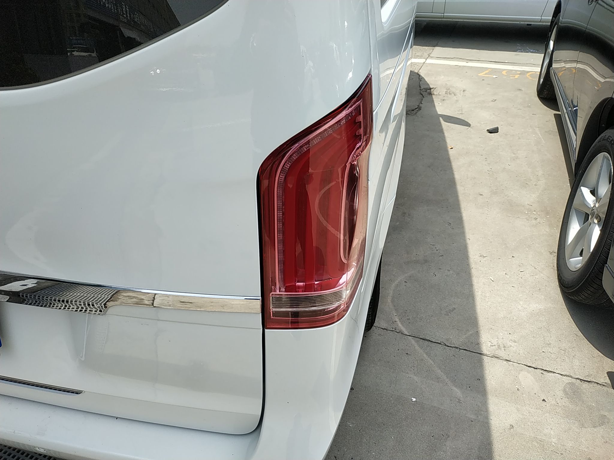 Used Mercedes-Benz V-Class 2017 V 260 Avantgarde Edition
