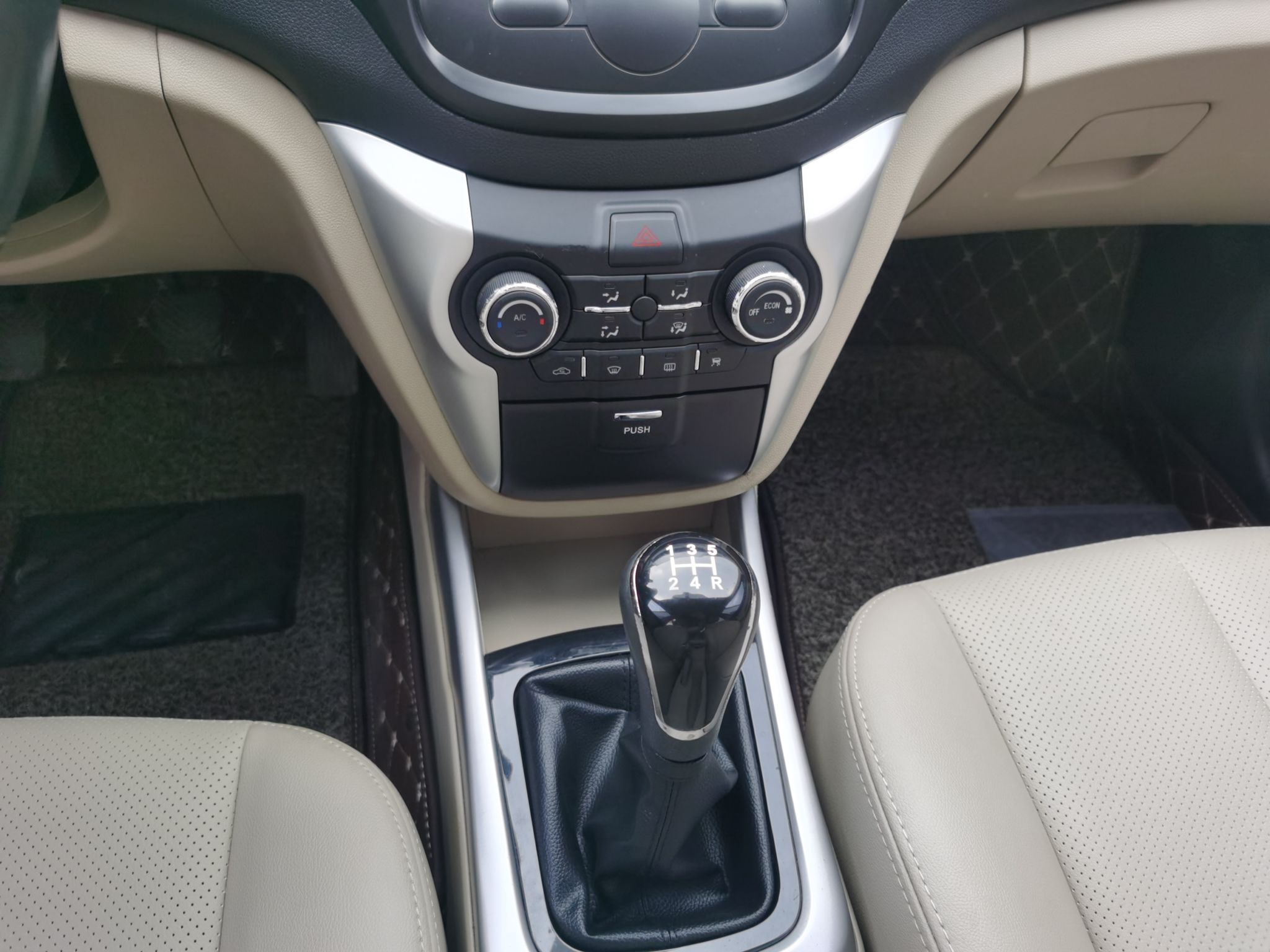 Used CHANGAN Eado 2013 1.6L Manual Luxury Model China V Standard

