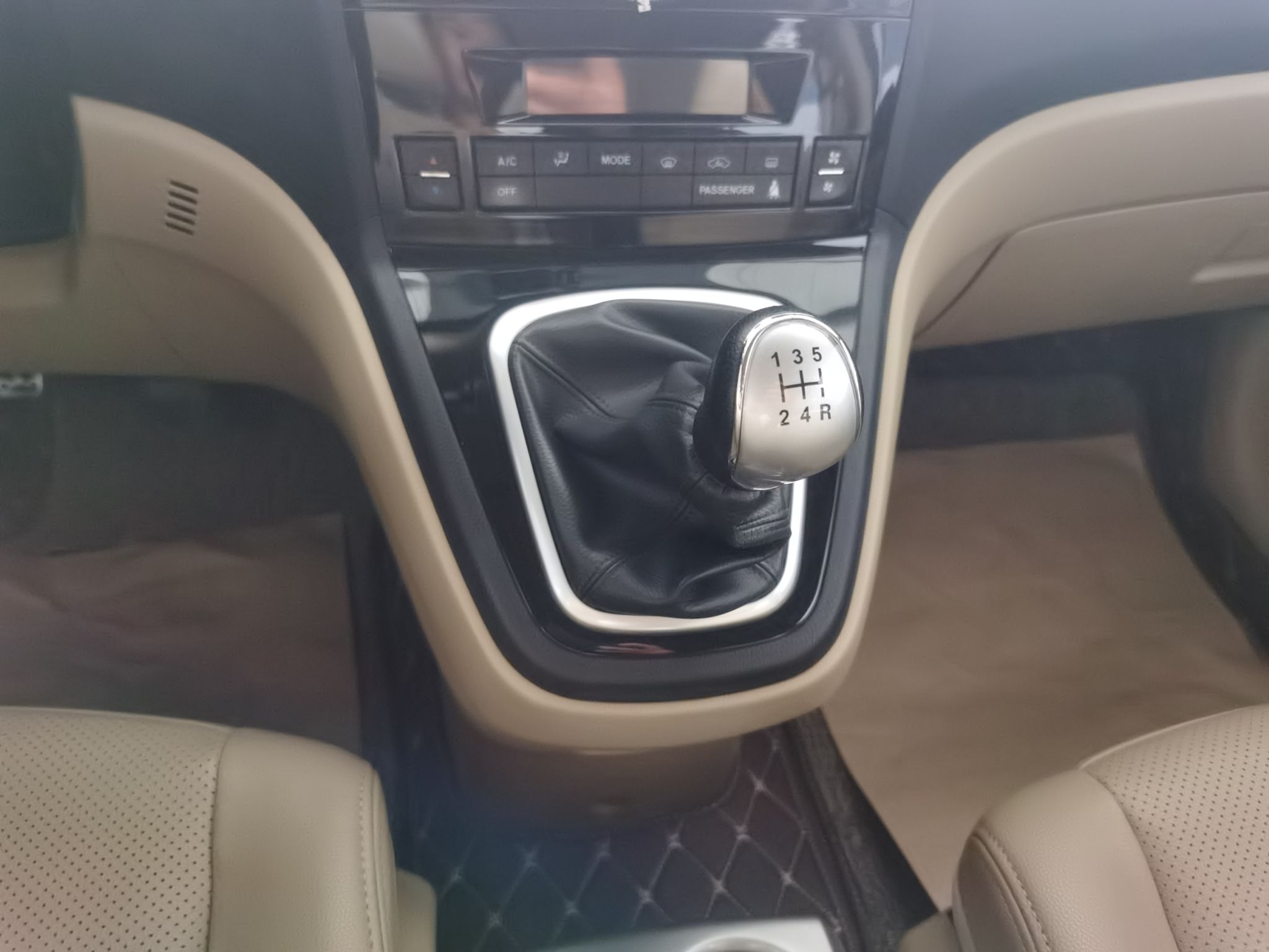 Used Haval H6 2011 2.0L Manual Two-Wheel Drive Elite Version