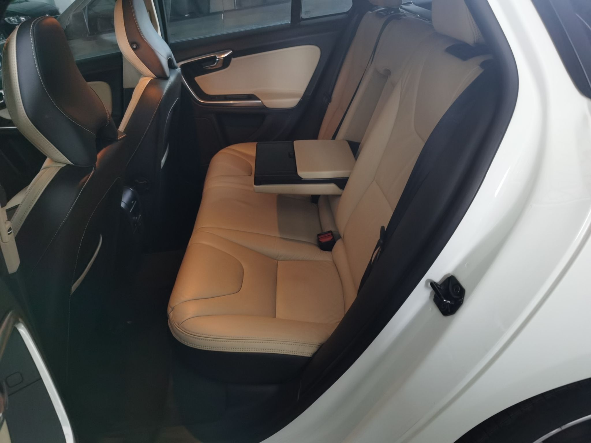 Used Volvo V60 2013 T5 Zhiya Edition