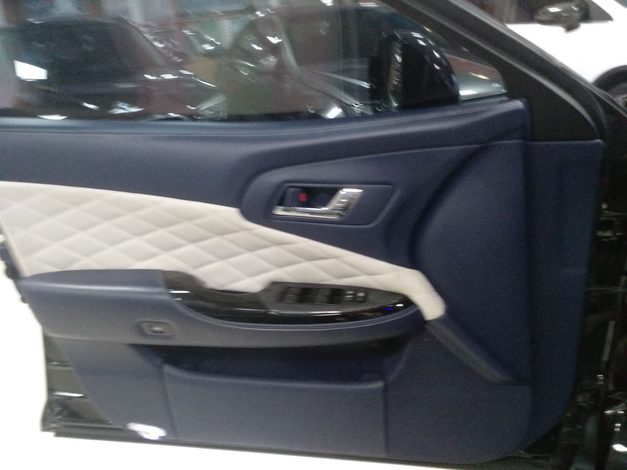 Used Toyota Crown 2012 2.5L Royal Leather Edition