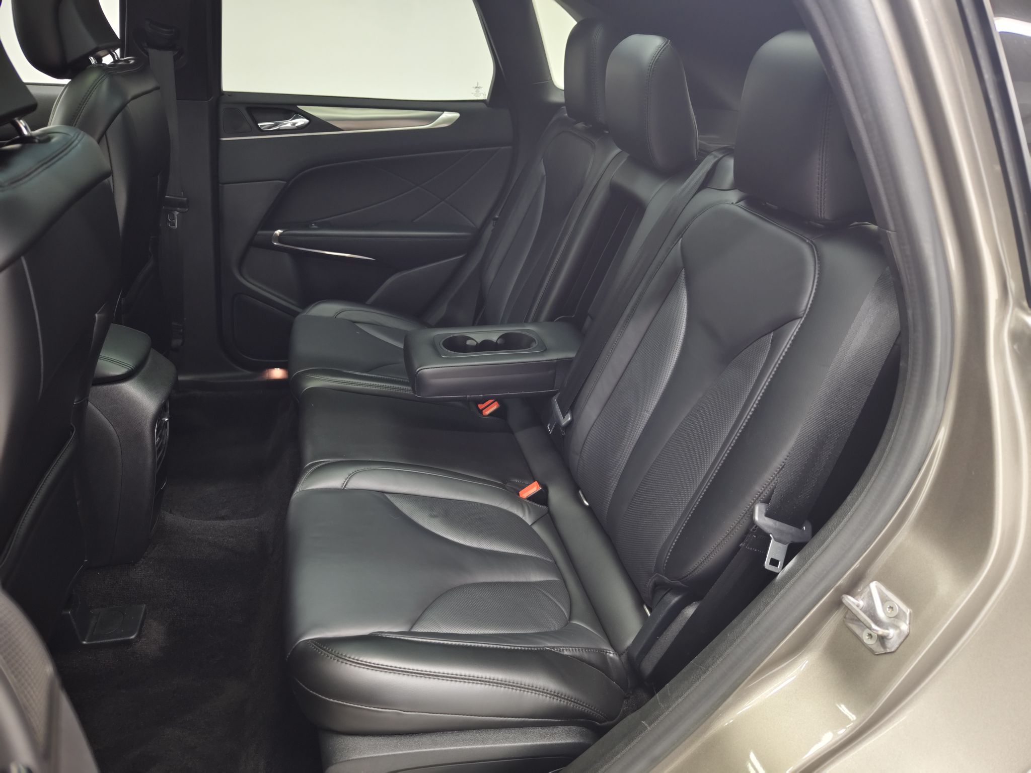 Used Lincoln MKC 2017 2.0T Two-Wheel Drive Deluxe Edition