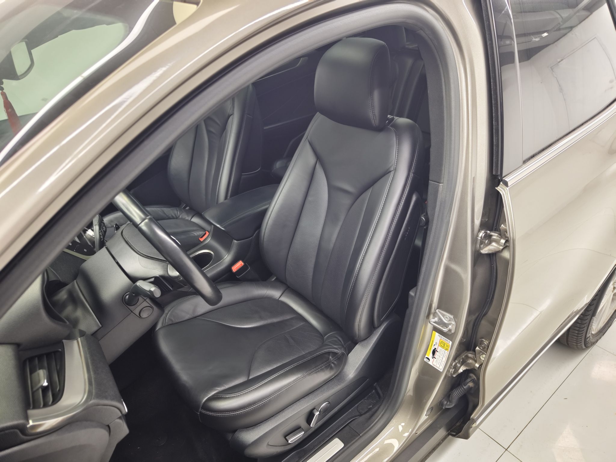 Used Lincoln MKC 2017 2.0T Two-Wheel Drive Deluxe Edition