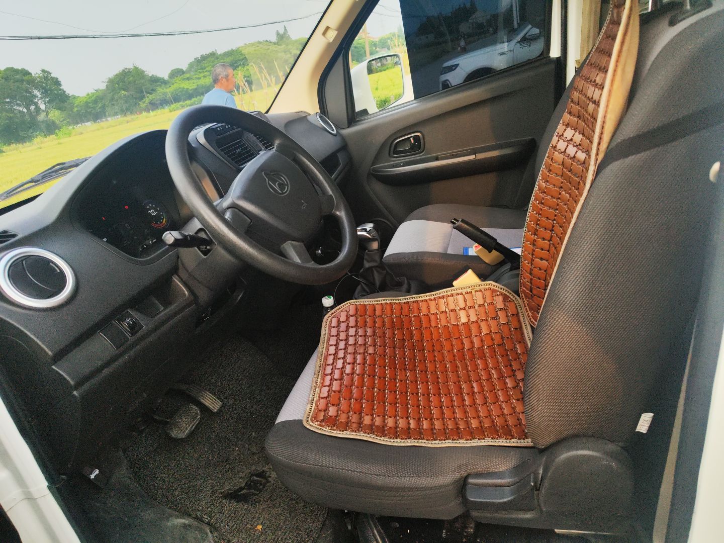 Used CHANGAN KAICHENG Ruixing EM60 2023 All-Electric Van 4525 mm Long Flat Roof with Side Doors 2 Seats 60 kW 38.7 kWh
