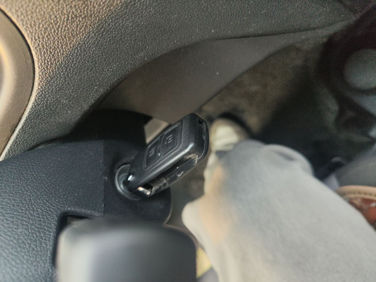 Used CHANGAN KAICHENG Ruixing EM60 2023 All-Electric Van 4525 mm Long Flat Roof with Side Doors 2 Seats 60 kW 38.7 kWh
