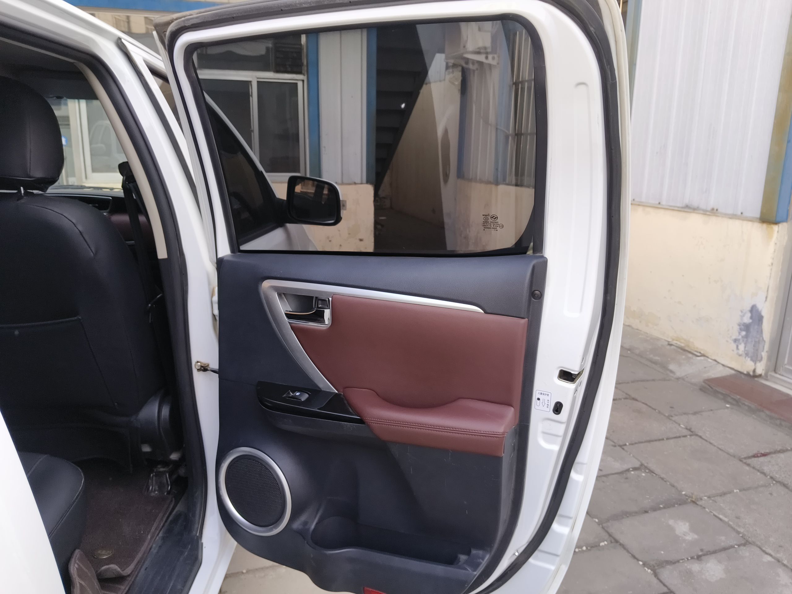 Used Huanghai Da Niu 2022 2.8T Pioneer Edition Manual Diesel 4x4 Value-Added Flatbed Cargo Box JE493ZLQ6H