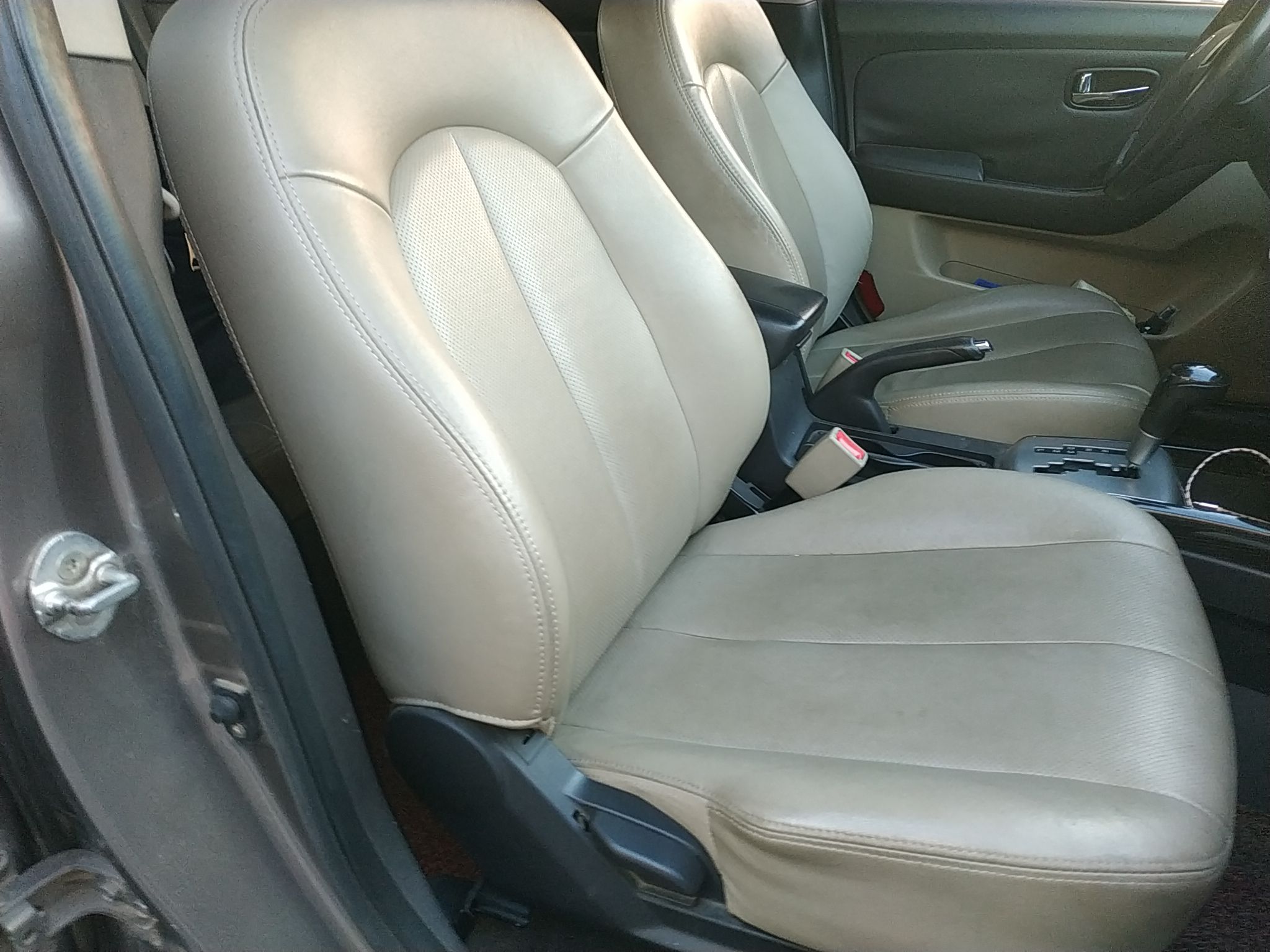 Used Hyundai Celesta 2015 1.6L Automatic Luxury Model
