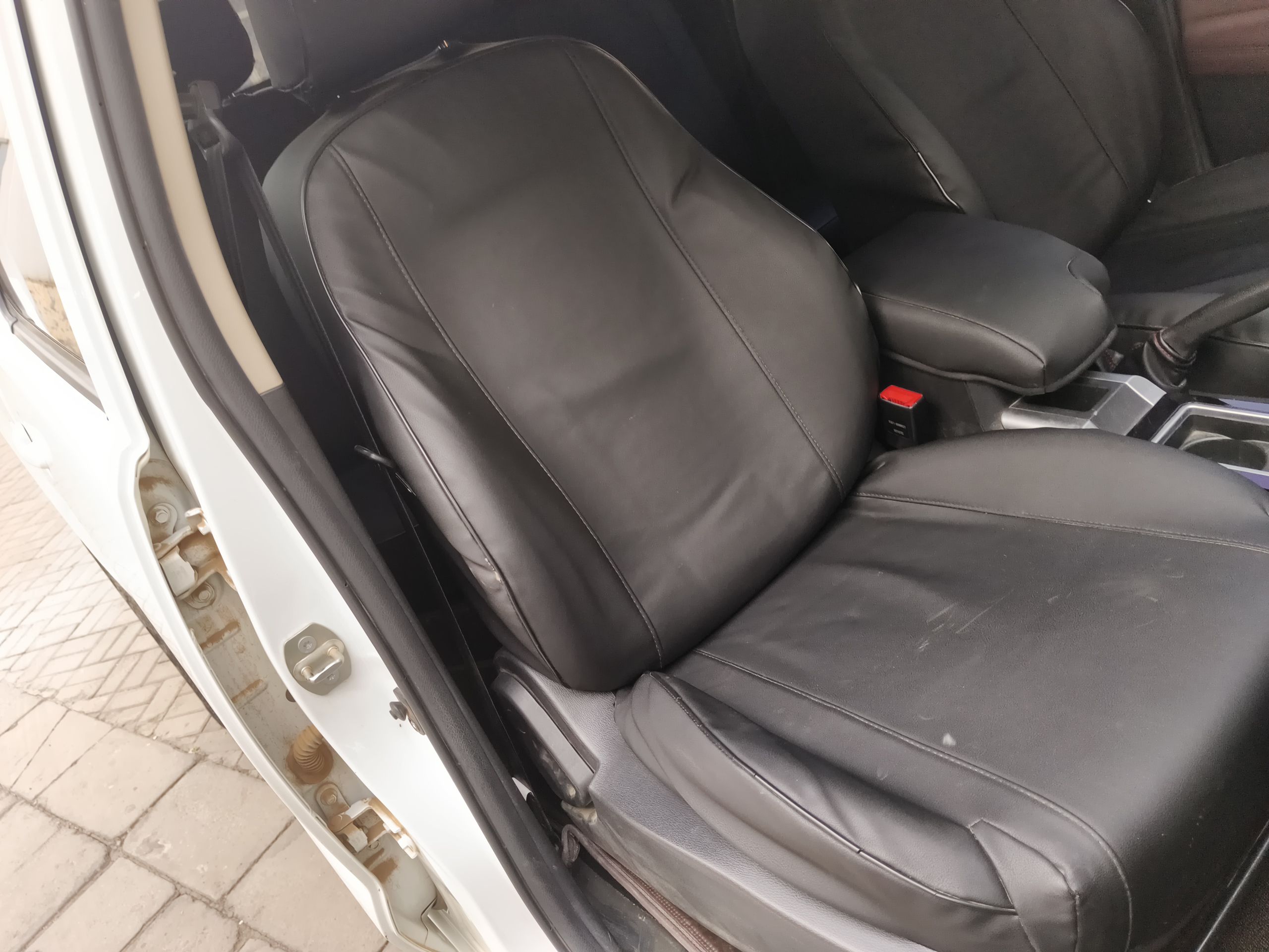 Used Huanghai Da Niu 2022 2.8T Pioneer Edition Manual Diesel 4x4 Value-Added Flatbed Cargo Box JE493ZLQ6H