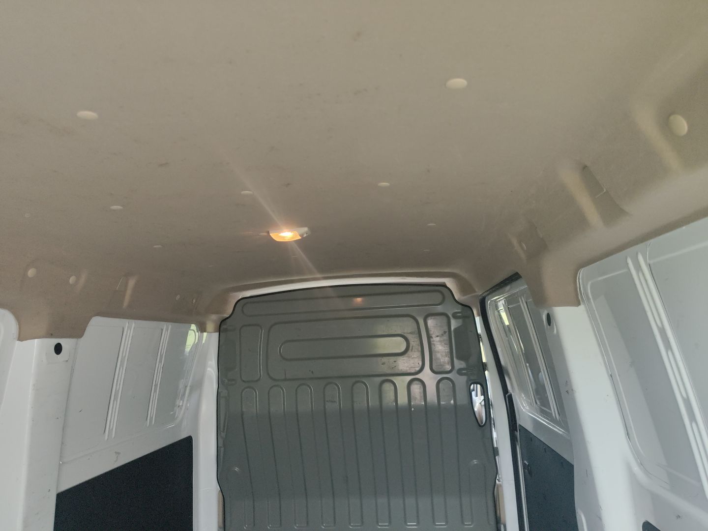 Used CHANGAN KAICHENG Ruixing EM60 2023 All-Electric Van 4525 mm Long Flat Roof with Side Doors 2 Seats 60 kW 38.7 kWh
