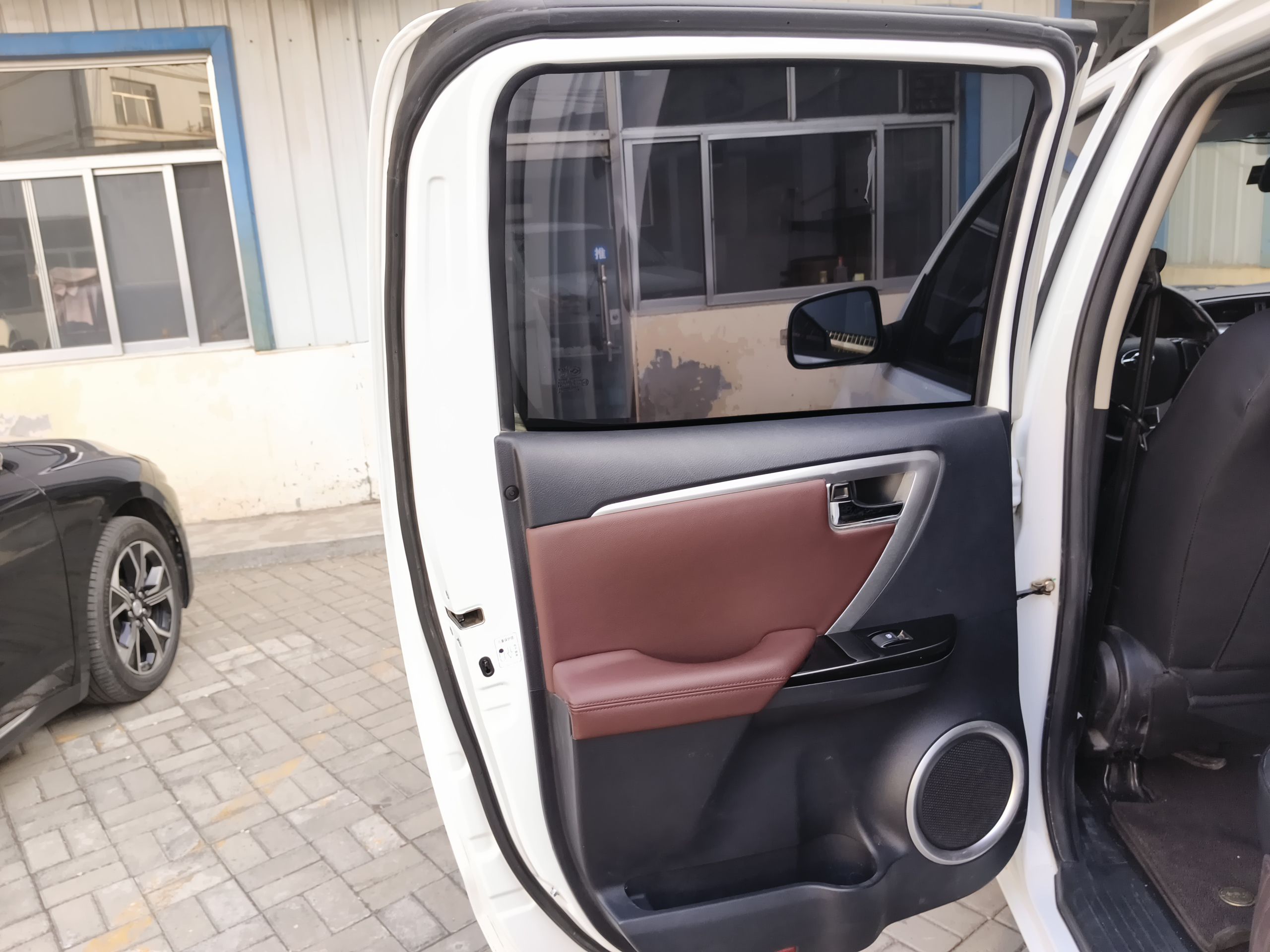 Used Huanghai Da Niu 2022 2.8T Pioneer Edition Manual Diesel 4x4 Value-Added Flatbed Cargo Box JE493ZLQ6H