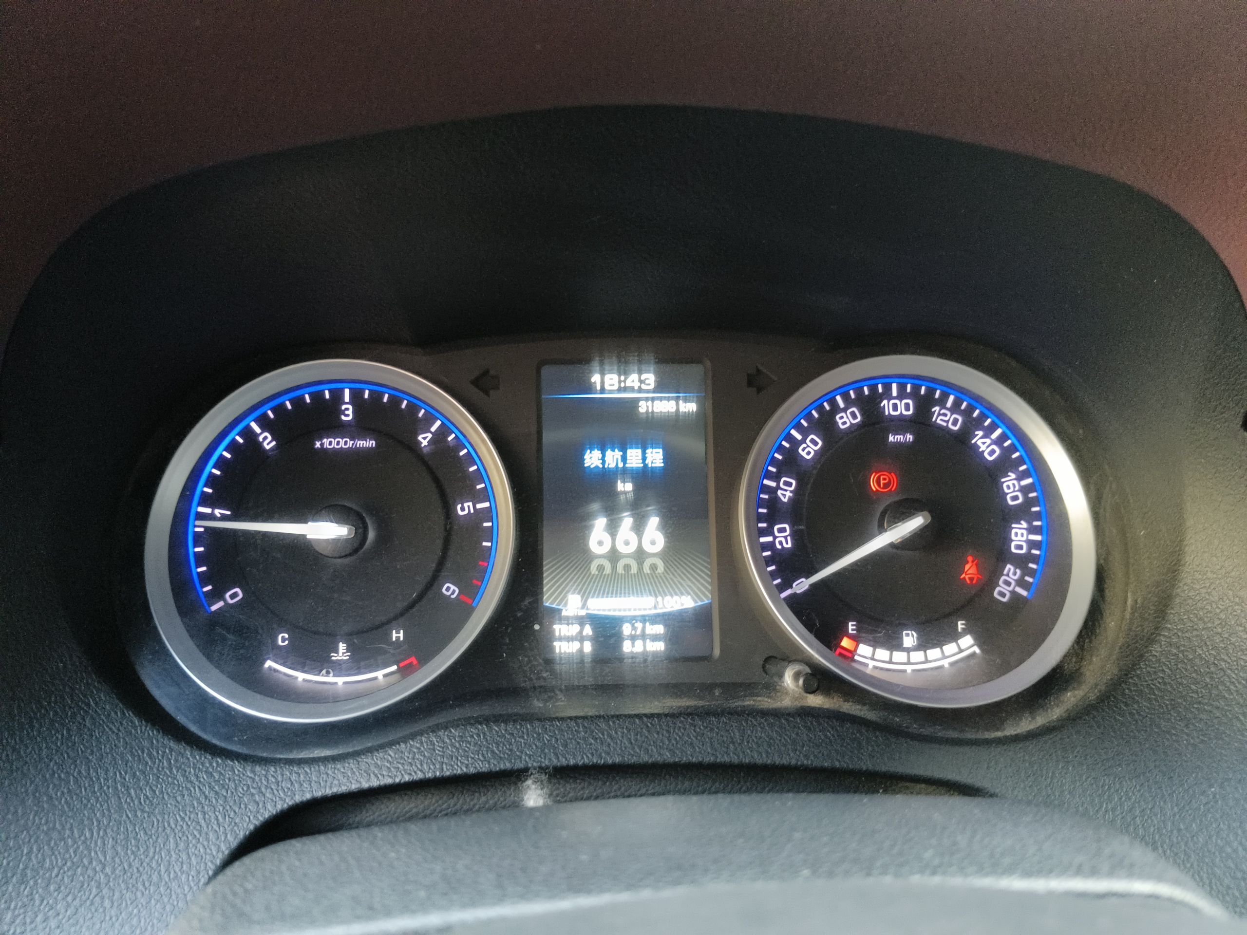 Used Huanghai Da Niu 2022 2.8T Pioneer Edition Manual Diesel 4x4 Value-Added Flatbed Cargo Box JE493ZLQ6H