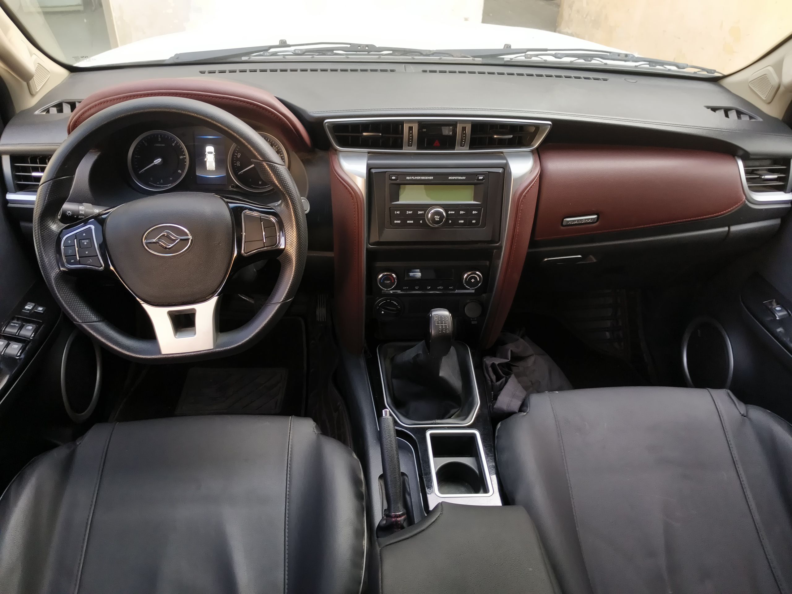 Used Huanghai Da Niu 2022 2.8T Pioneer Edition Manual Diesel 4x4 Value-Added Flatbed Cargo Box JE493ZLQ6H