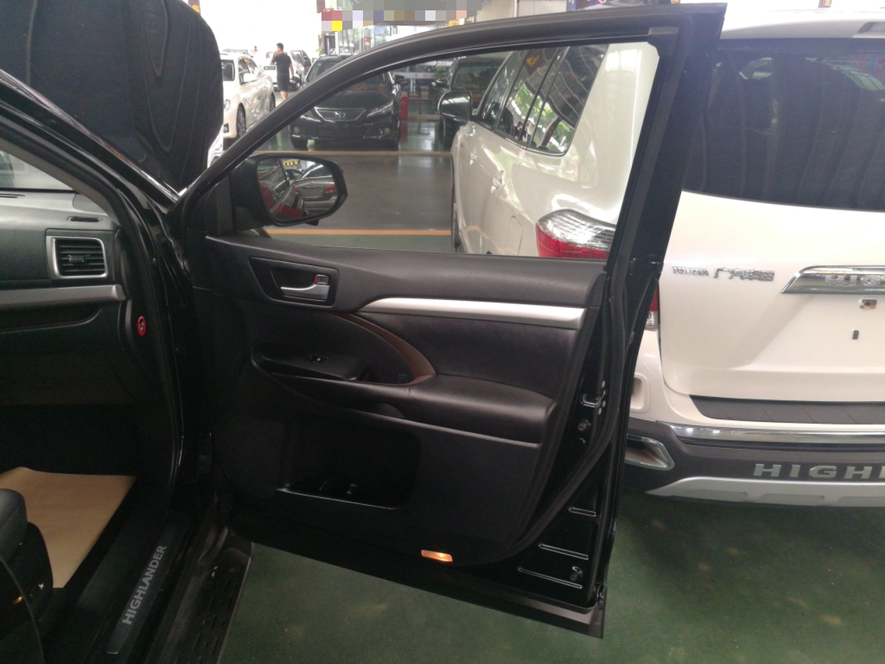 Used Toyota Highlander 2015 2.0T Two-Wheel Drive Luxury Edition 7 Seats