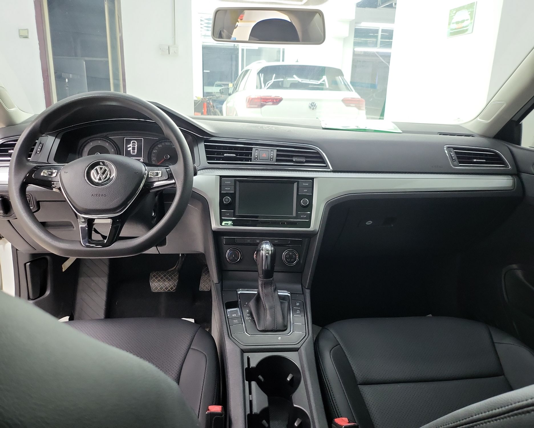 Used Volkswagen Lamando 2019 230TSI DSG Fashion Edition China VI
