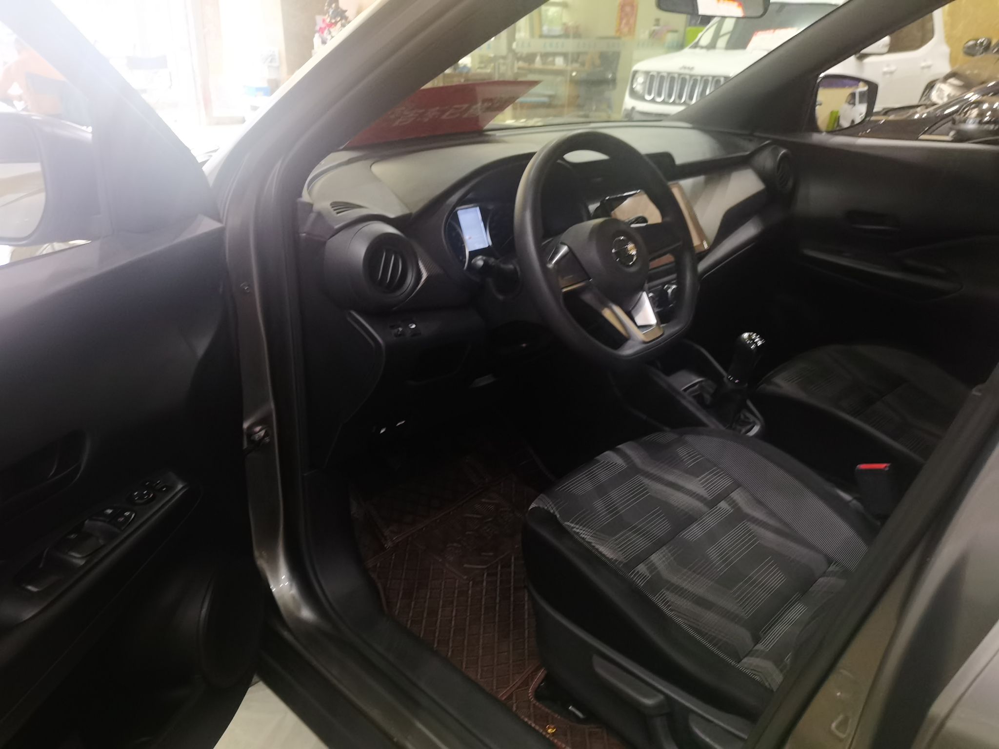 Used Nissan Kicks 2017 1.5L Manual Cool Dynamic Edition
