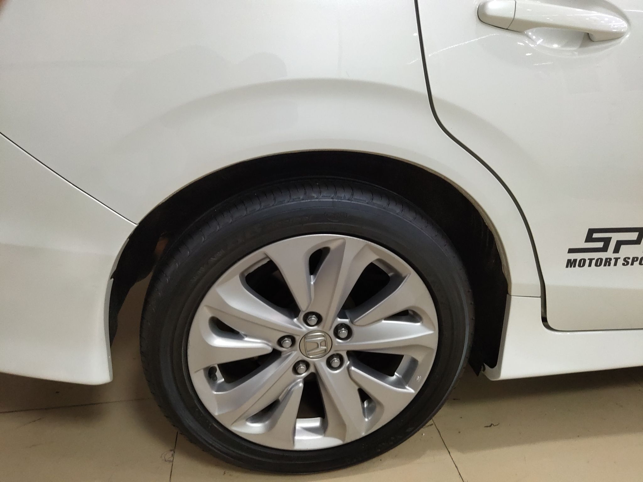 Used Honda Jade 2017 1.8L automatic Comfort version 5 seats