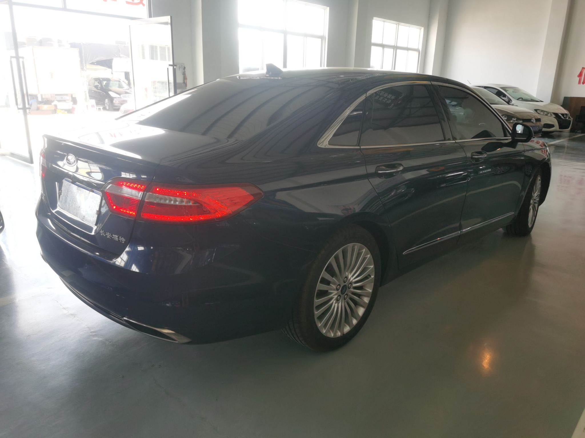 Used Ford Taurus 2017 EcoBoost 245 Flagship Model