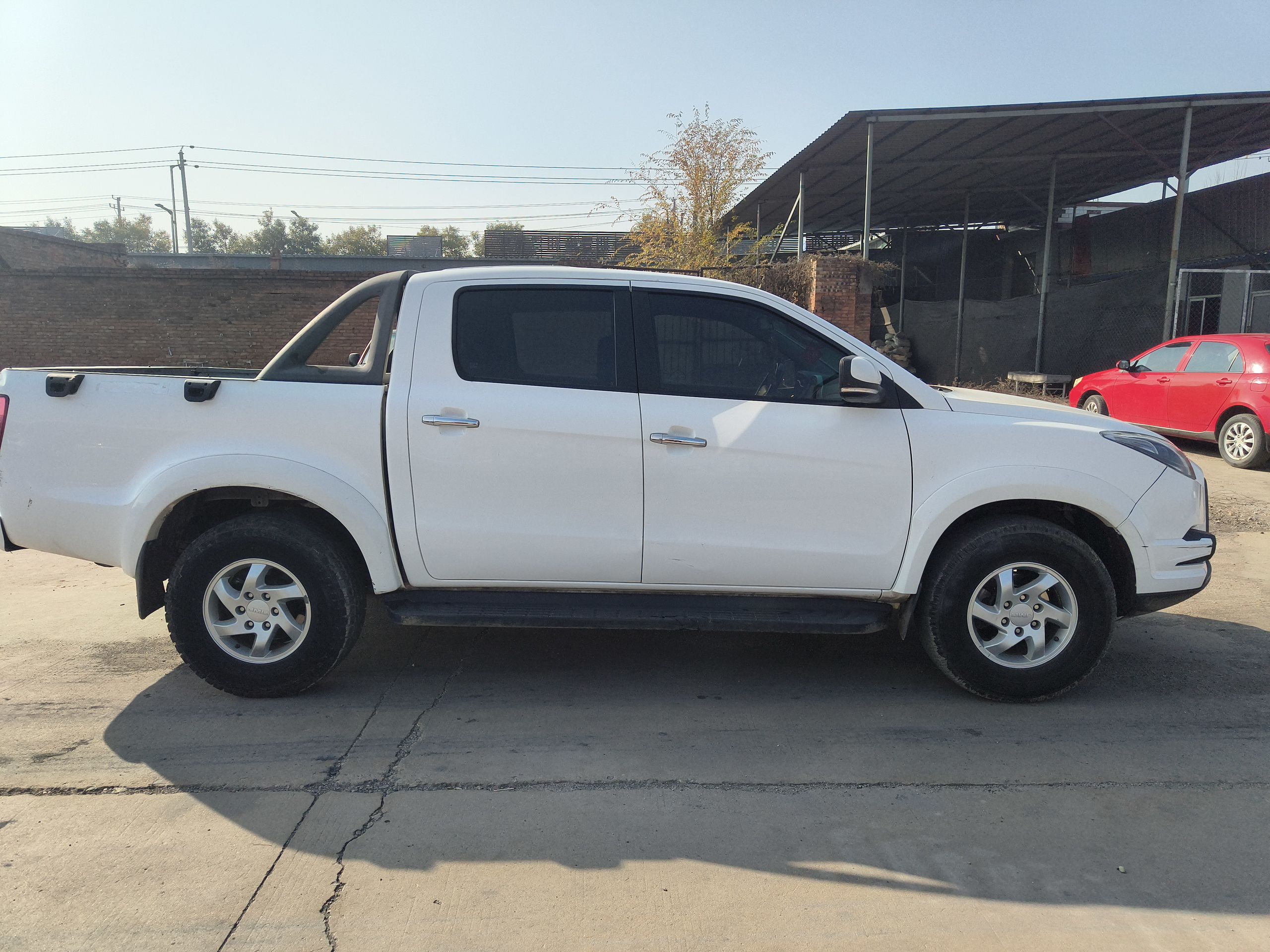 Used JMC Yuhu 5 2018 2.4T Classic Edition Diesel Manual 4x4 Luxury Version JX4D24A5L
