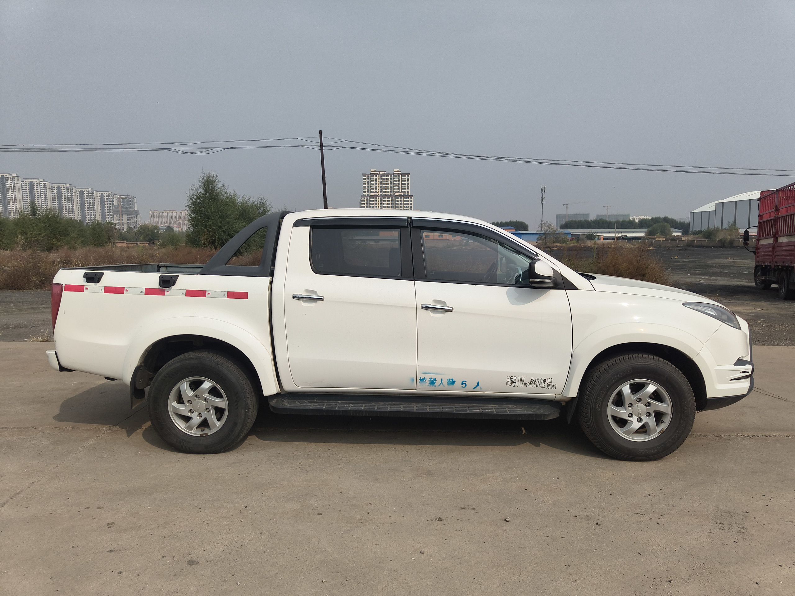 Used JMC Yuhu 5 2018 2.4T Classic Edition Diesel Manual 4x4 Luxury Version JX4D24A5L
