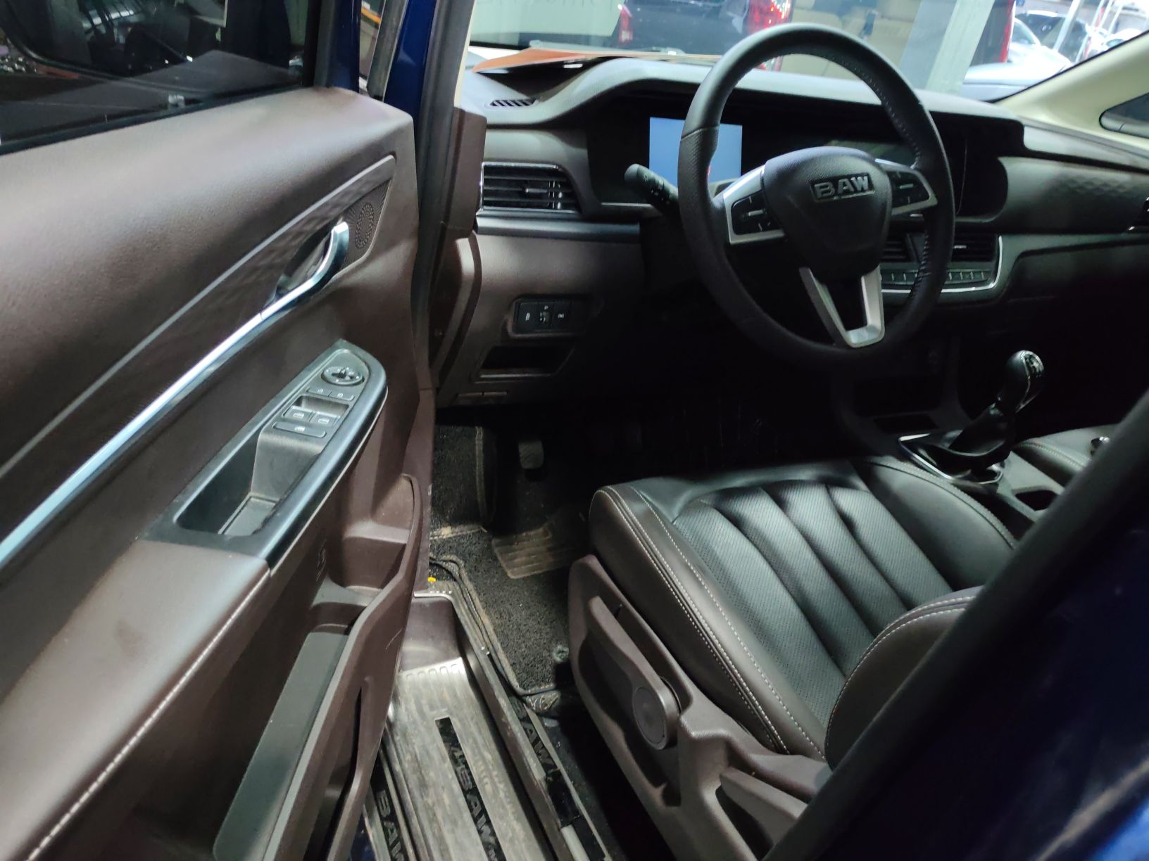 Used BAW Ruisheng Ace M7 2023 2.0L CNG Long Wheelbase Luxury Commercial Version 7 Seats
