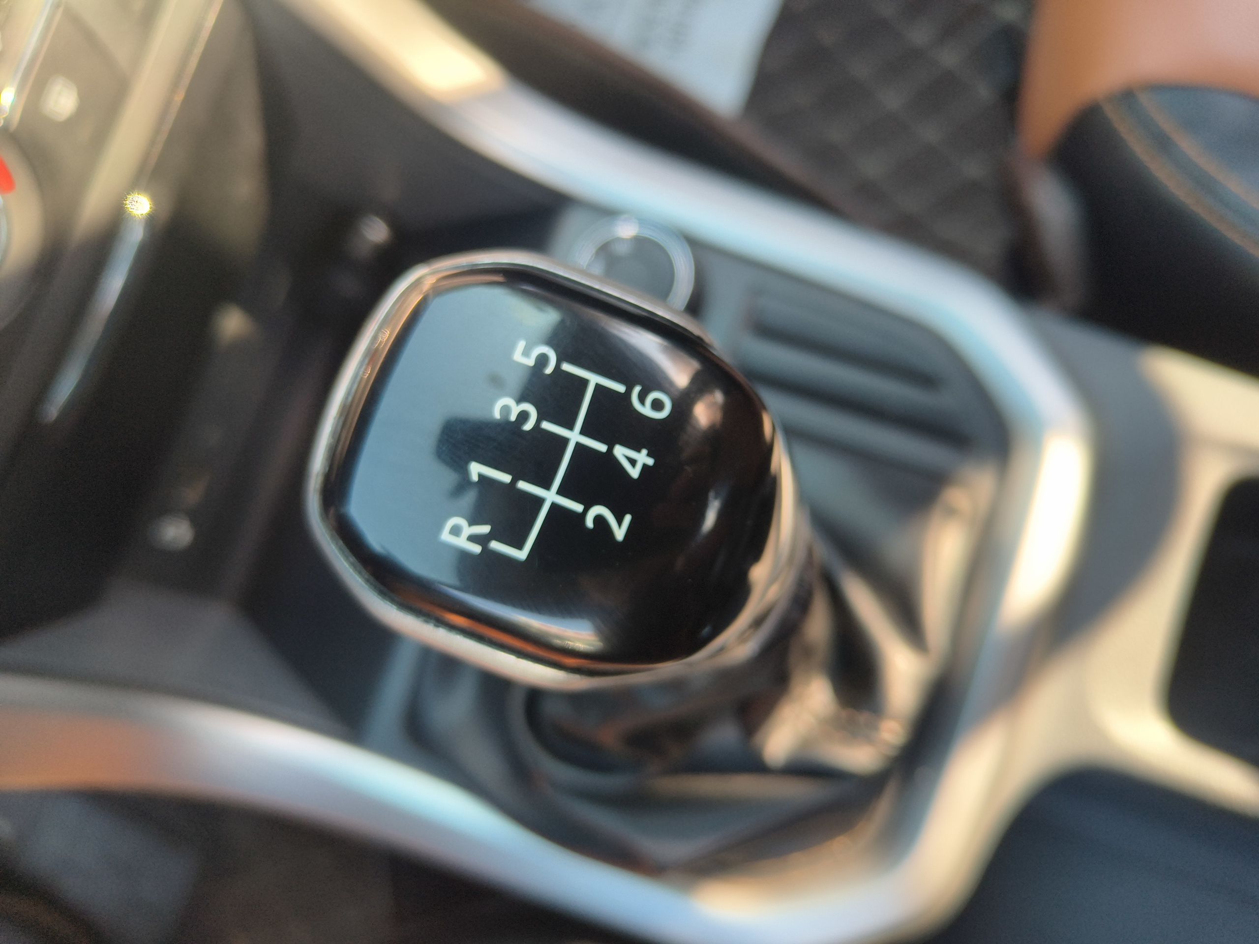 Used SAIC MAXUS T70 2020 2.0T Diesel Manual 4x4 Comfort Edition Long Bed High Ground Clearance
